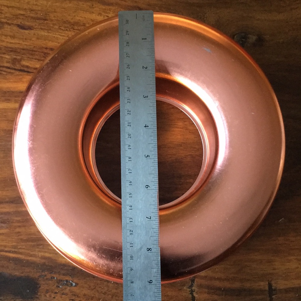 Vintage Copper Colored Donut Shaped Metal Mold Jello Cake Pan Large 9”